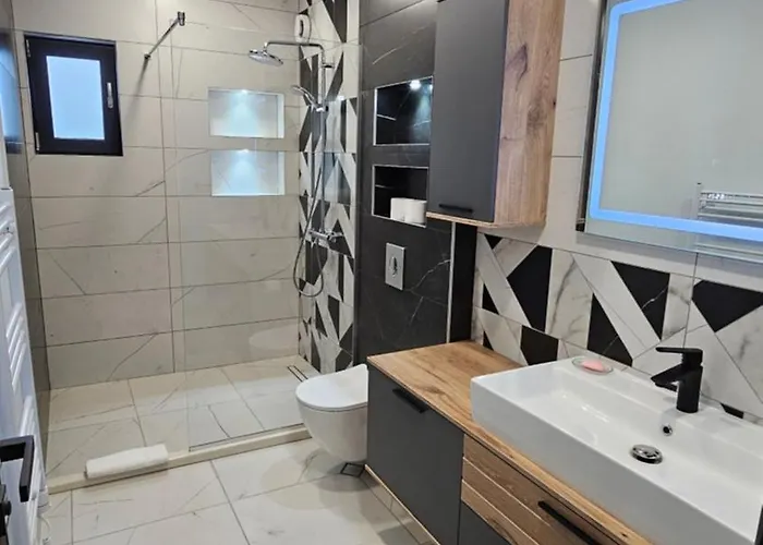 обзор-стая Πανσιόν Obzor